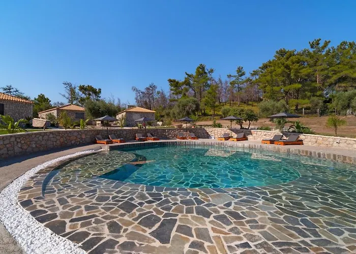 Agrotopia * Theológos