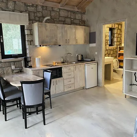 Agrotopia Theológos